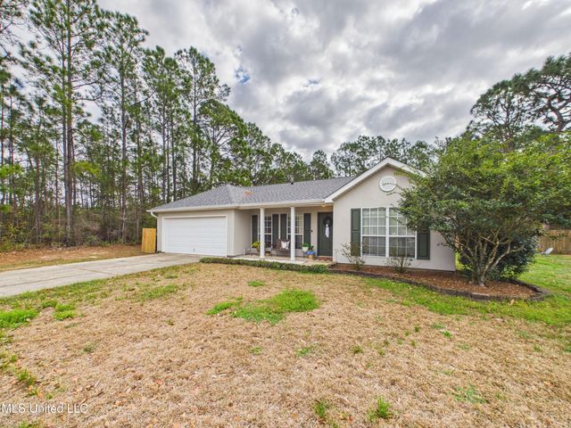5801 Julie Lane, Ocean Springs, MS 39564