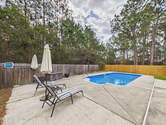 5801 Julie Lane, Ocean Springs, MS 39564