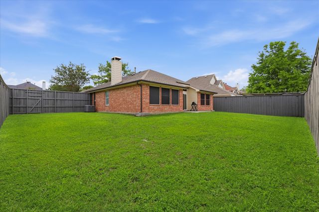 6811 Fairfield Way, Sachse, TX 75048