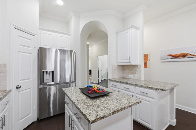 6811 Fairfield Way, Sachse, TX 75048
