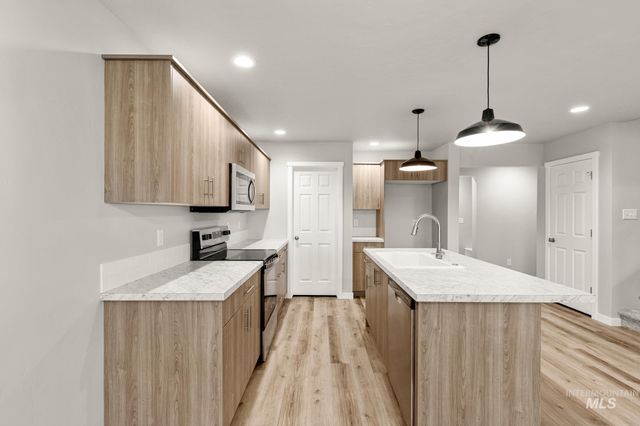 1401 W Braden Dr, Meridian, ID 83642