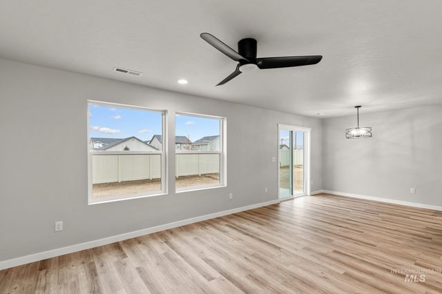 1401 W Braden Dr, Meridian, ID 83642