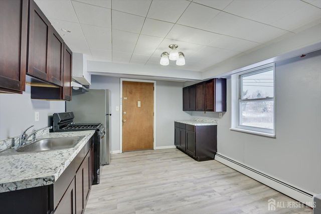 2 Garfield Park, Edison, NJ 08837