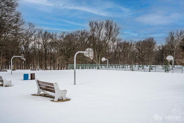 2 Garfield Park, Edison, NJ 08837