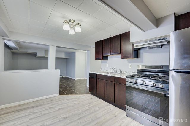 2 Garfield Park, Edison, NJ 08837