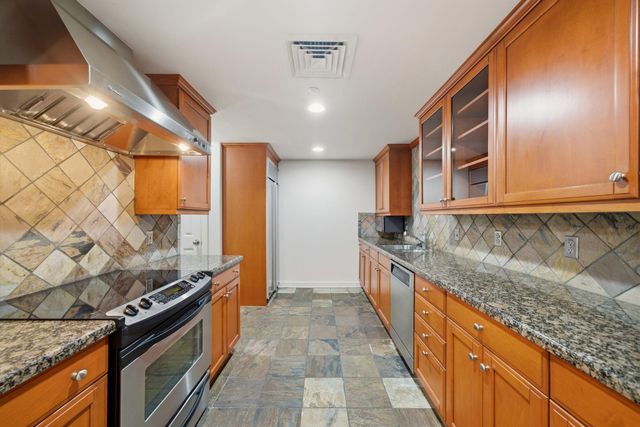 914 Main Street 1406, Houston, TX 77002