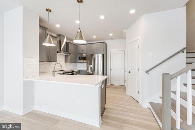 44592 STRABANE TER, Ashburn, VA 20147