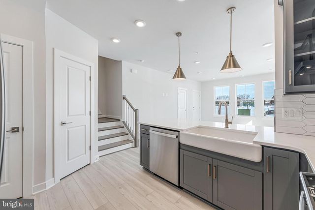 44592 STRABANE TER, Ashburn, VA 20147