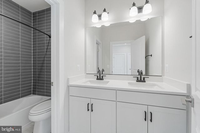 44592 STRABANE TER, Ashburn, VA 20147