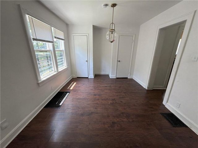 5700 Euclid Avenue, Kansas City, MO 64130