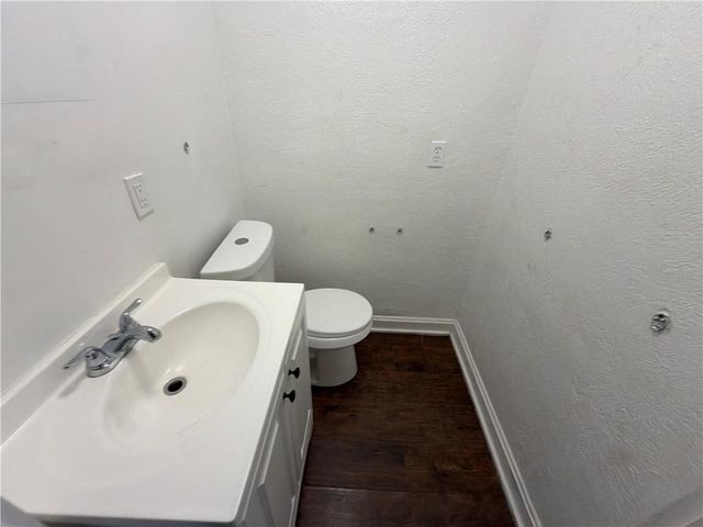 5700 Euclid Avenue, Kansas City, MO 64130