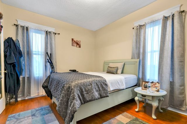 37 Eaton St, Fall River, MA 02723