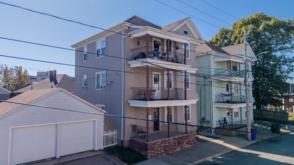 37 Eaton St, Fall River, MA 02723