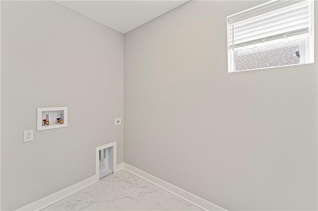 8704 SW Edgewater Drive, Blue Springs, MO 64064