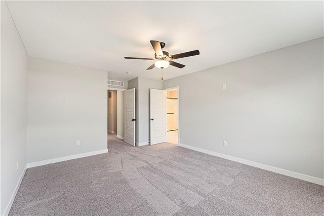8704 SW Edgewater Drive, Blue Springs, MO 64064