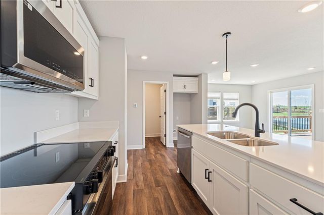 8704 SW Edgewater Drive, Blue Springs, MO 64064