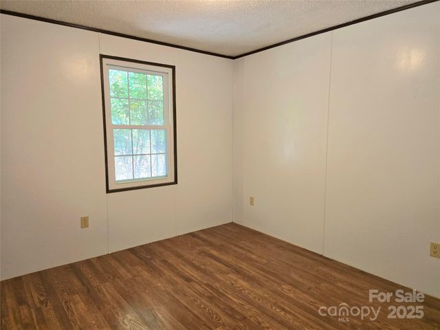113 Reeves Road, Leicester, NC 28748