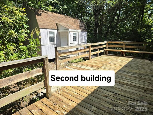 113 Reeves Road, Leicester, NC 28748