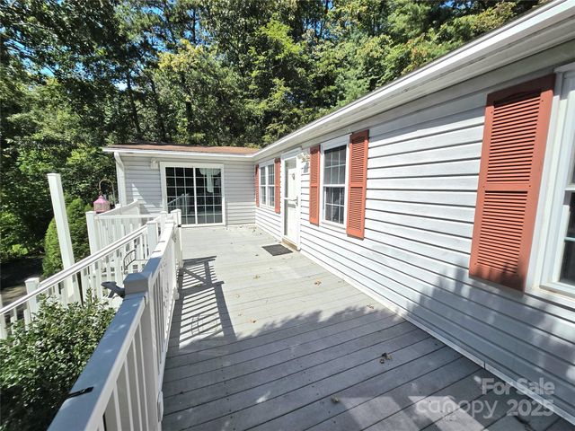 113 Reeves Road, Leicester, NC 28748