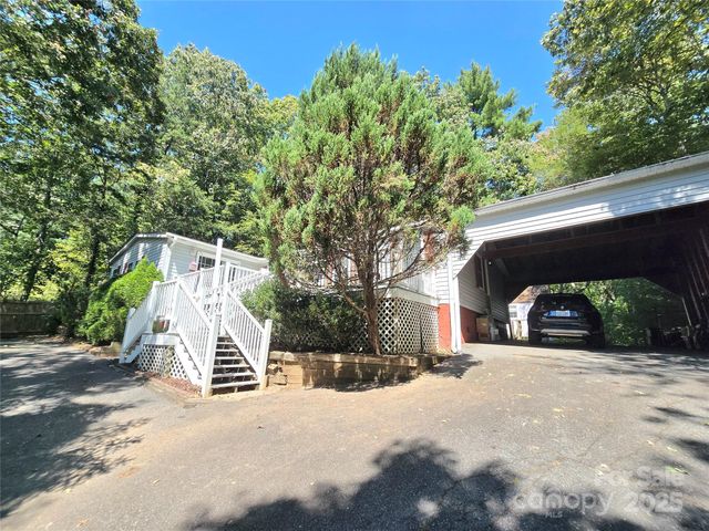 113 Reeves Road, Leicester, NC 28748