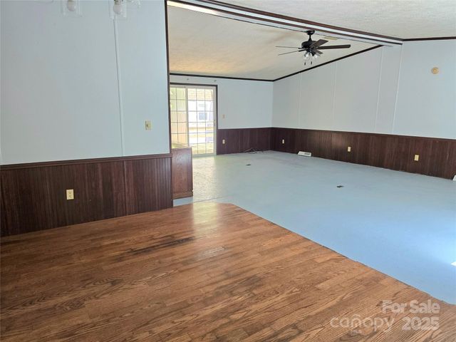 113 Reeves Road, Leicester, NC 28748