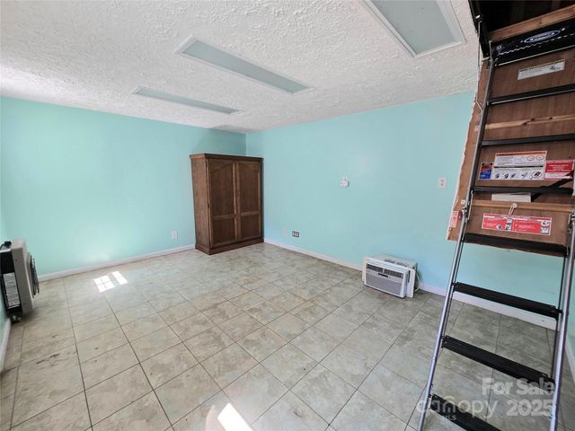 113 Reeves Road, Leicester, NC 28748