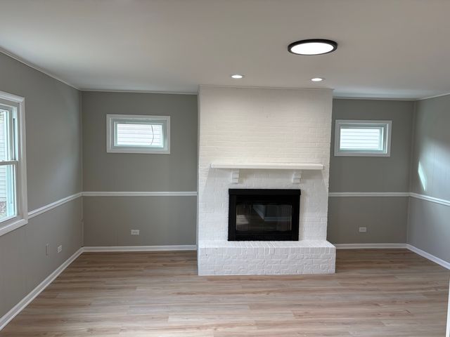 8124 Kensington Lane, Hanover Park, IL 60133