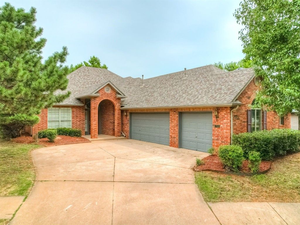 733 Longmeadow Lane, Edmond, OK 73003