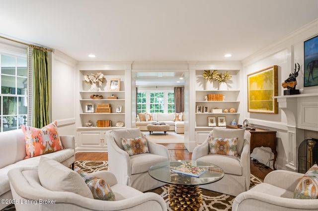 410 Mayfair Ln, Louisville, KY 40207