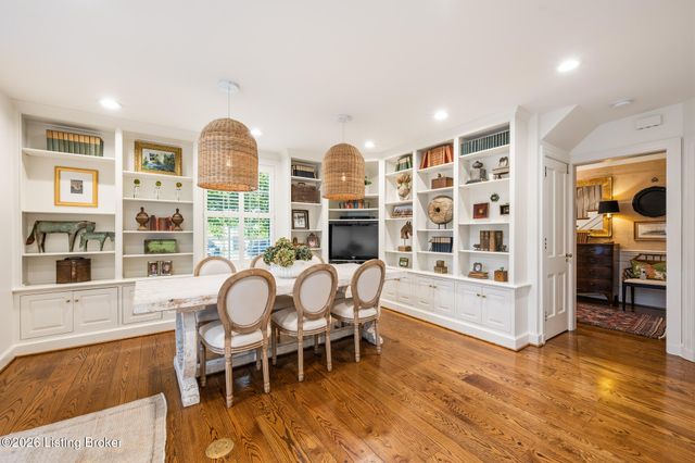 410 Mayfair Ln, Louisville, KY 40207