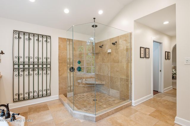 410 Mayfair Ln, Louisville, KY 40207