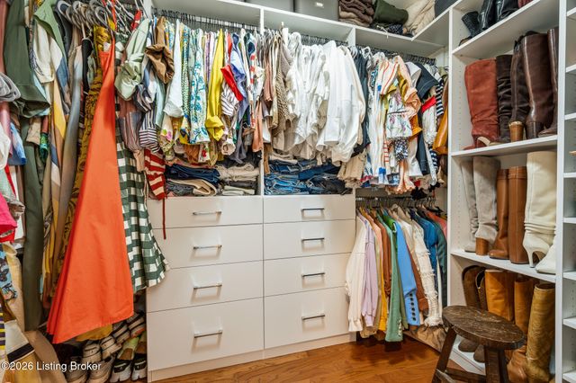 410 Mayfair Ln, Louisville, KY 40207