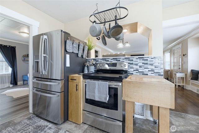 4801 S Thompson Avenue, Tacoma, WA 98408
