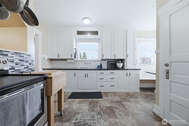 4801 S Thompson Avenue, Tacoma, WA 98408