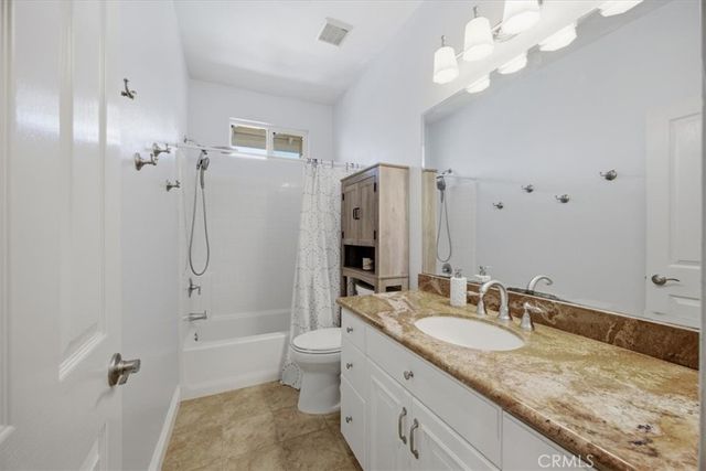 5 Woodlake, Buena Park, CA 90621