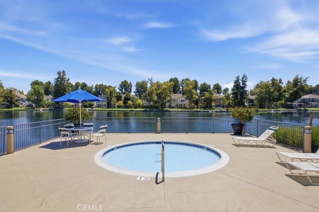 5 Woodlake, Buena Park, CA 90621