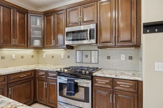 5 Woodlake, Buena Park, CA 90621