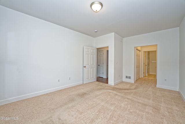 8 Kendra Court, Colonie, NY 12047