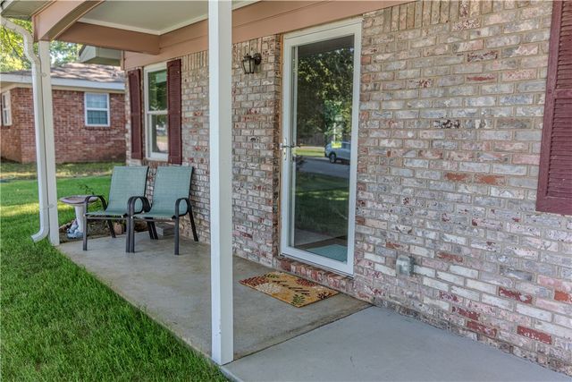 309 N Neal Street, Prairie Grove, AR 72753