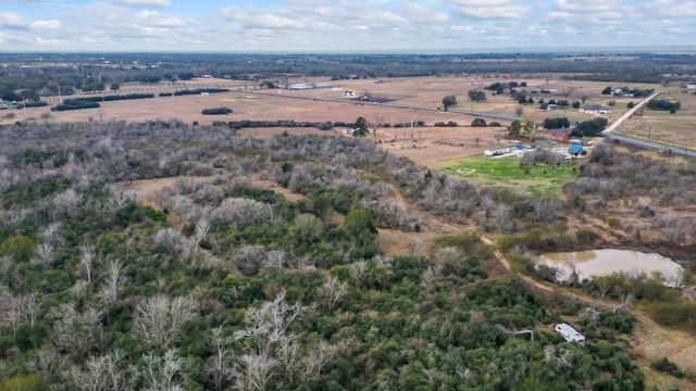 14872 Fm 359, Hempstead, TX 77445