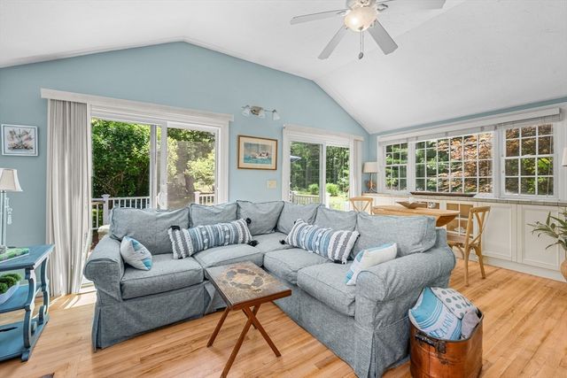 181 School St, Barnstable, MA 02635