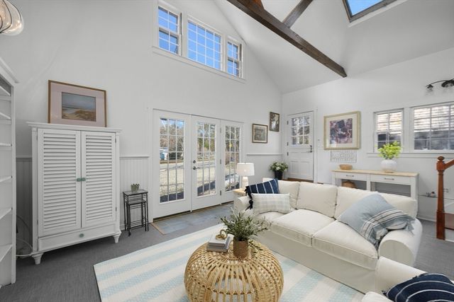 181 School St, Barnstable, MA 02635