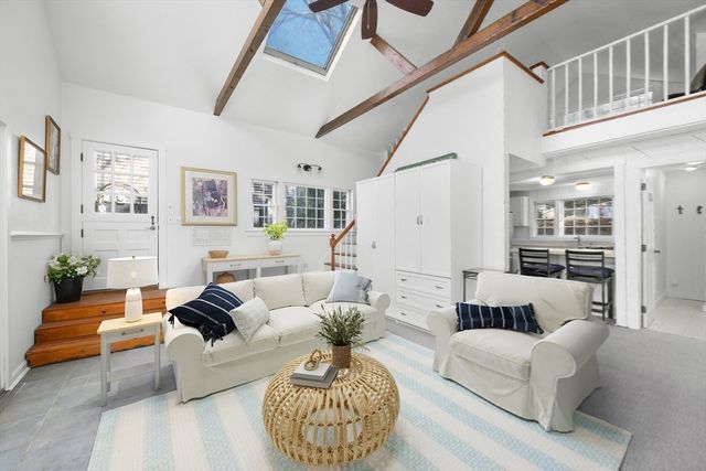 181 School St, Barnstable, MA 02635