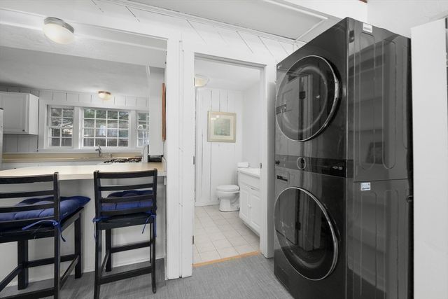 181 School St, Barnstable, MA 02635