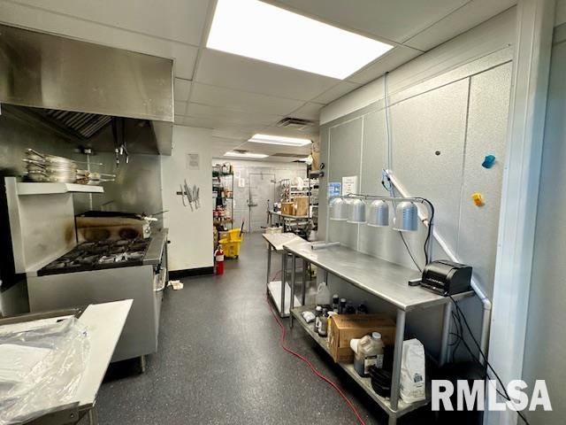 637 1ST Street, Silvis, IL 61282