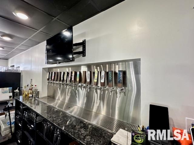 637 1ST Street, Silvis, IL 61282