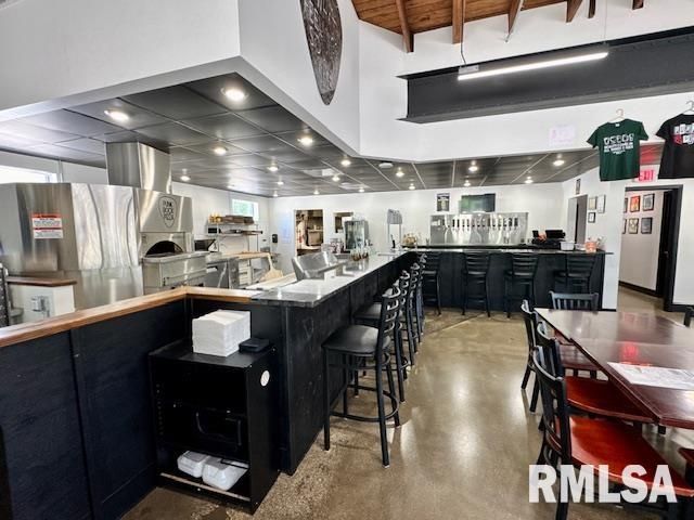 637 1ST Street, Silvis, IL 61282