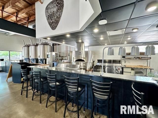 637 1ST Street, Silvis, IL 61282