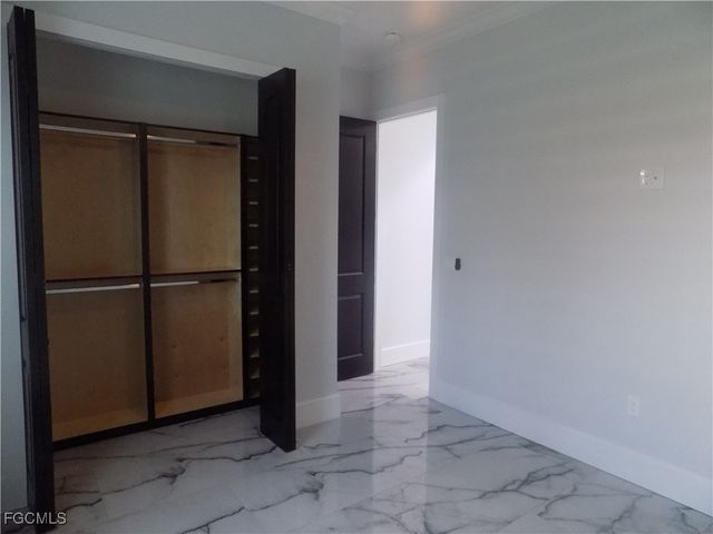 2992 Douglas AVE, Fort Myers, FL 33916