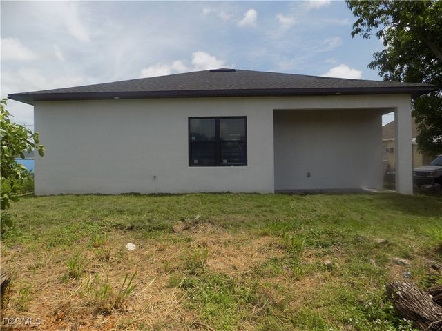 2992 Douglas AVE, Fort Myers, FL 33916